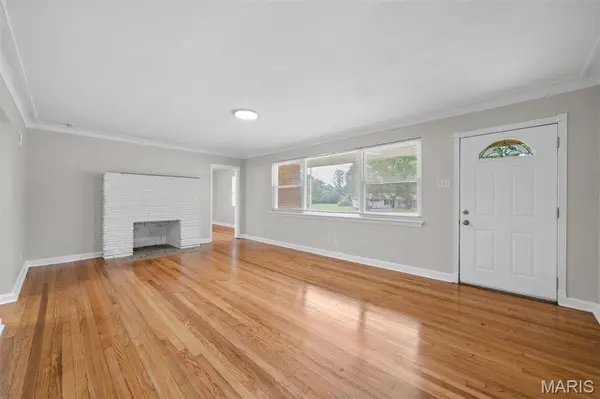 8142 January AVE, Berkeley, MO 63134