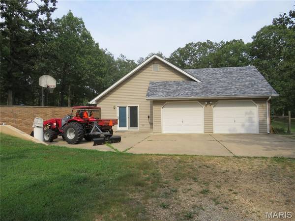 3661 Pump Station RD, Rosebud, MO 63091