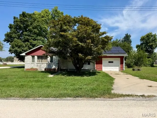 207 Pine ST, Greenfield, IL 62044