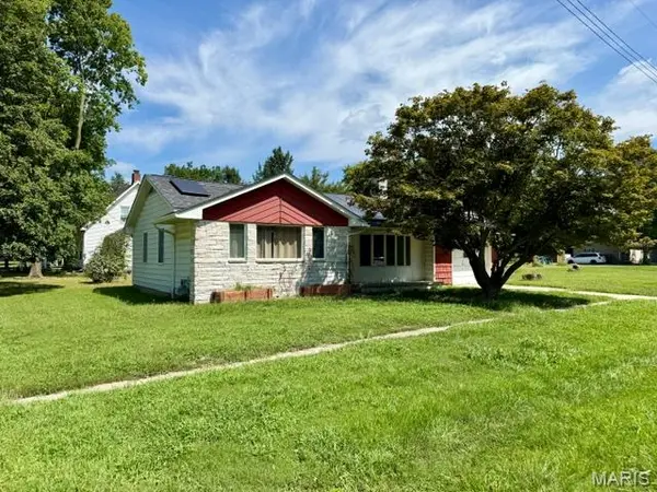 207 Pine ST, Greenfield, IL 62044