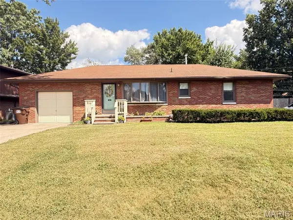 142 Reno AVE, East Alton, IL 62024