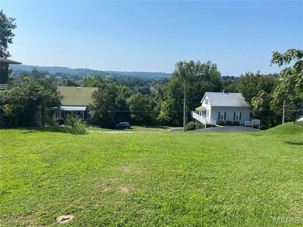 230 W 4th ST, Hermann, MO 65041