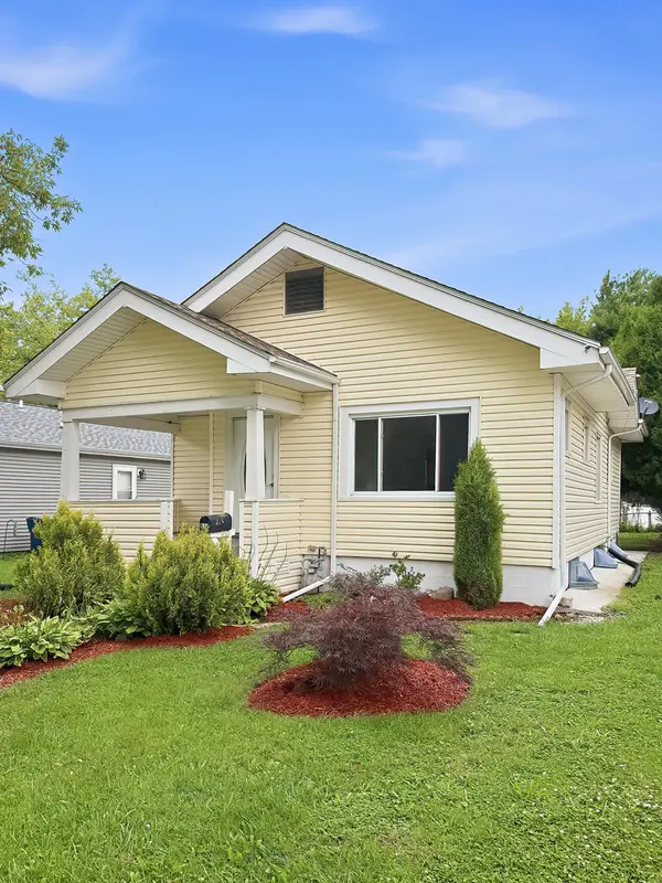 638 Myrtle ST N, Waukegan, IL 60085