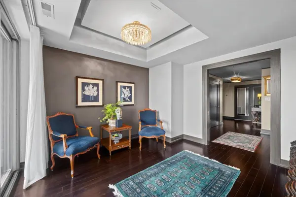 4350 N Broadway ST #1001, Chicago, IL 60613