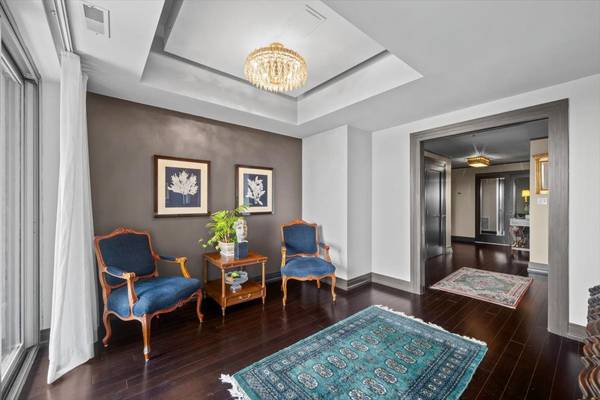 4350 N Broadway ST #1001, Chicago, IL 60613