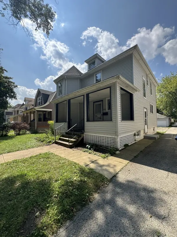 838 Hickory ST, Waukegan, IL 60085