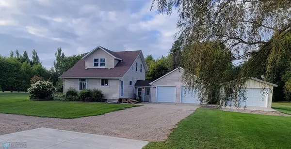551 Wall AVE, Horace, ND 58047