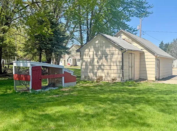 217 Pearl ST W, Amboy, MN 56010