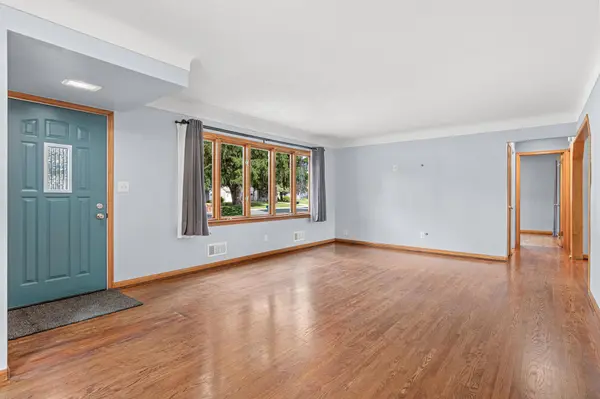3786 Howard AVE, White Bear Lake, MN 55110
