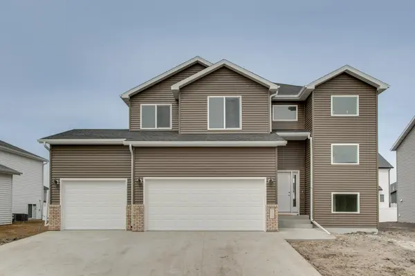 5816 James DR W, West Fargo, ND 58078