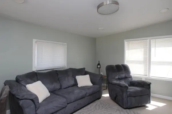 26061 Kendall LN, Wyoming, MN 55092