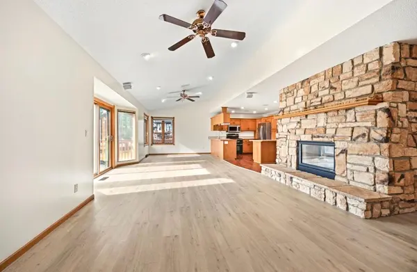 141 Fairlawn AVE E, Winsted, MN 55395