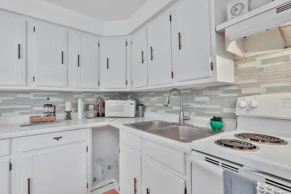 4781 Aberdeen RD, Mound, MN 55364