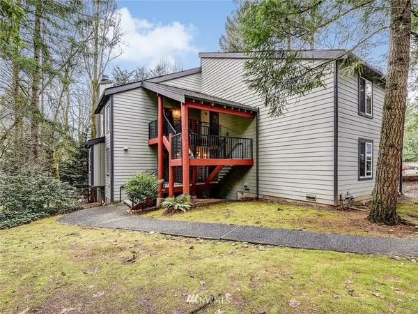14412 NE 30th PL #D27, Bellevue, WA 98007