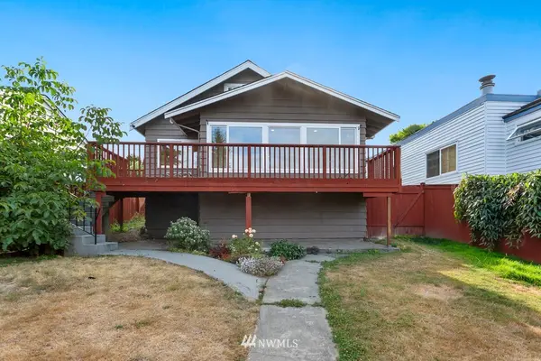 6340 40th AVE SW, Seattle, WA 98136