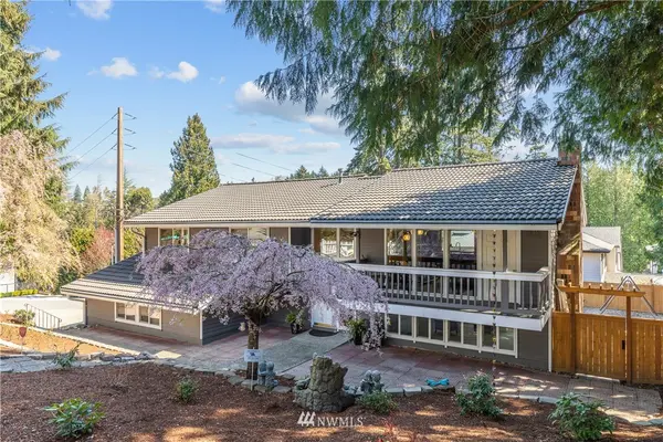 1002 103rd AVE SE, Bellevue, WA 98004