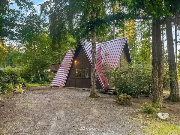 10208 Mathews AVE, Anderson Island, WA 98303