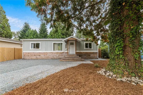 5017 Fir ST, Blaine, WA 98230