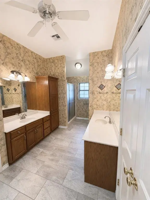 16600 Farmington WAY, Edmond, OK 73012