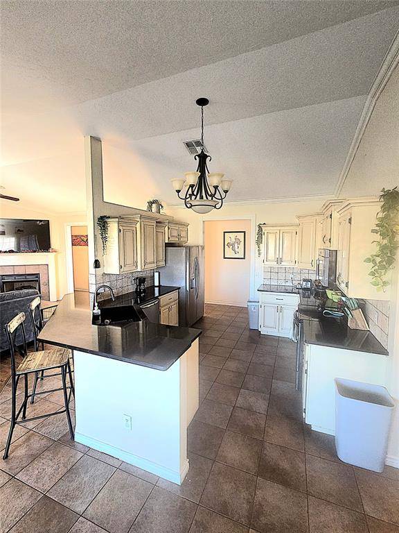 2913 Hunter Pointe, Altus, OK 73521