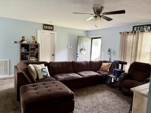 115 Nutmeg Dr, Shelbyville, TN 37160