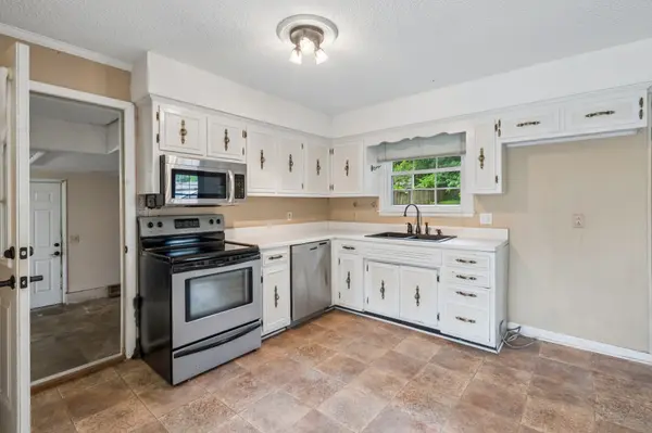 2821 Creekview Dr, Nashville, TN 37217