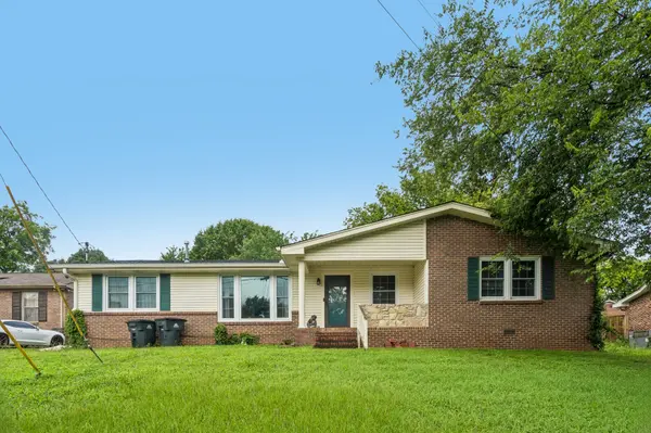 2821 Creekview Dr, Nashville, TN 37217