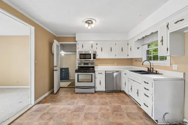 2821 Creekview Dr, Nashville, TN 37217