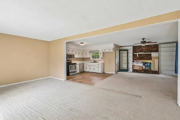2821 Creekview Dr, Nashville, TN 37217