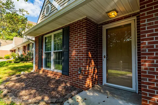 228 Dalton Place Way, Knoxville, TN 37912