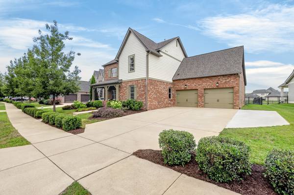 792 Plowson Rd, Mount Juliet, TN 37122