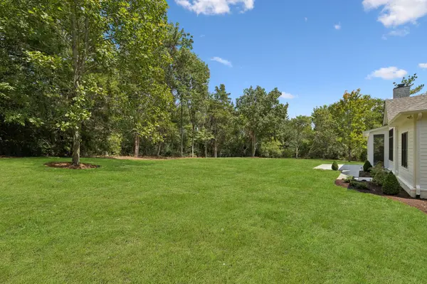 1004 Gracelawn Ct, Brentwood, TN 37027