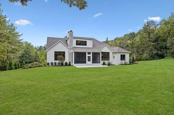 1004 Gracelawn Ct, Brentwood, TN 37027