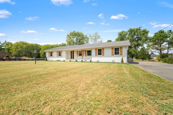 813 Brookhaven Cir, Shelbyville, TN 37160