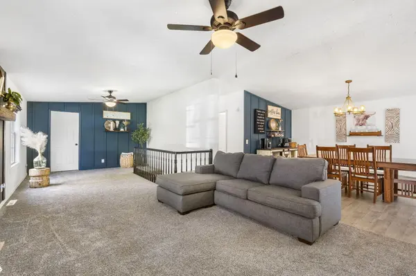 700 Hiawatha RD, Fordland, MO 65652