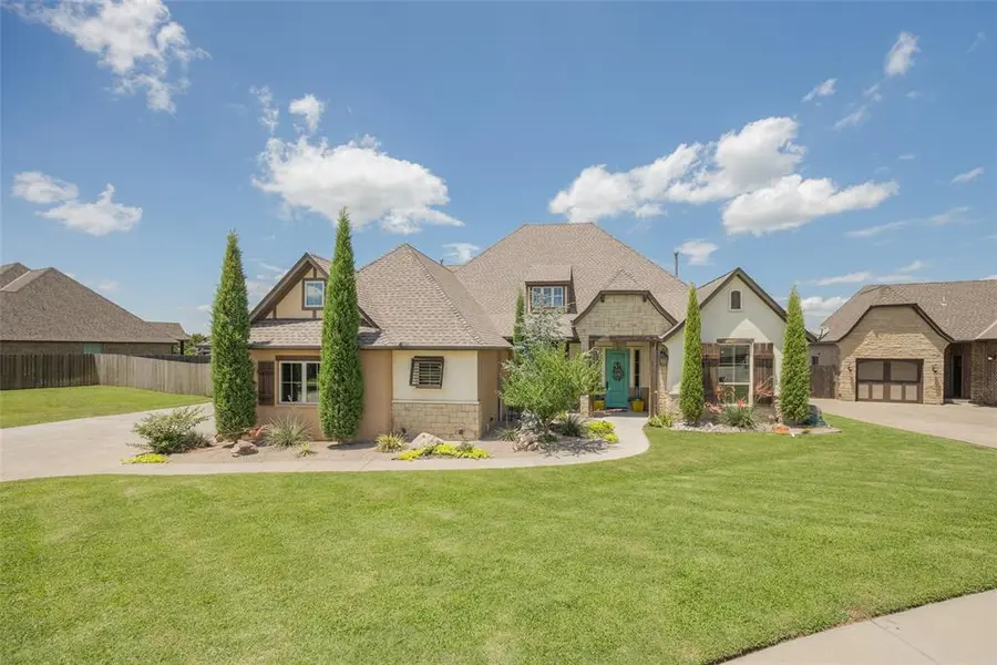 701 Tacoma Bridge CT, Edmond, OK 73034