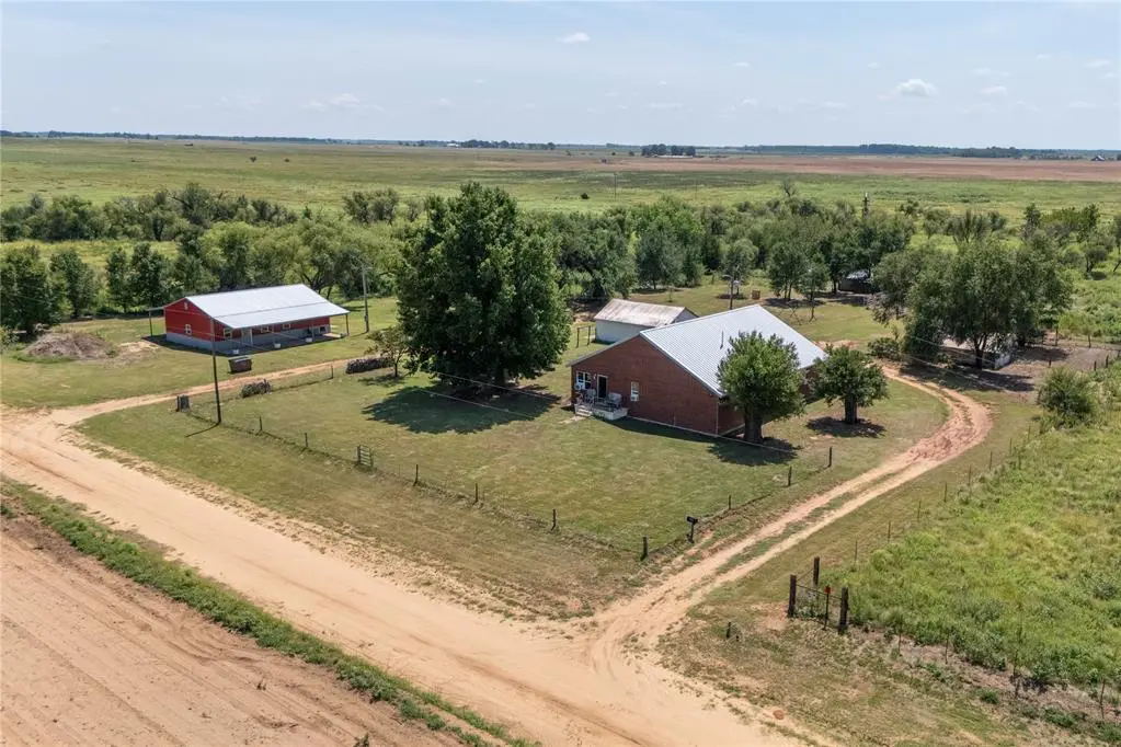 57602 Bryan RD, Aline, OK 73716