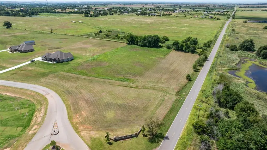 4601 Grassland DR, Yukon, OK 73099