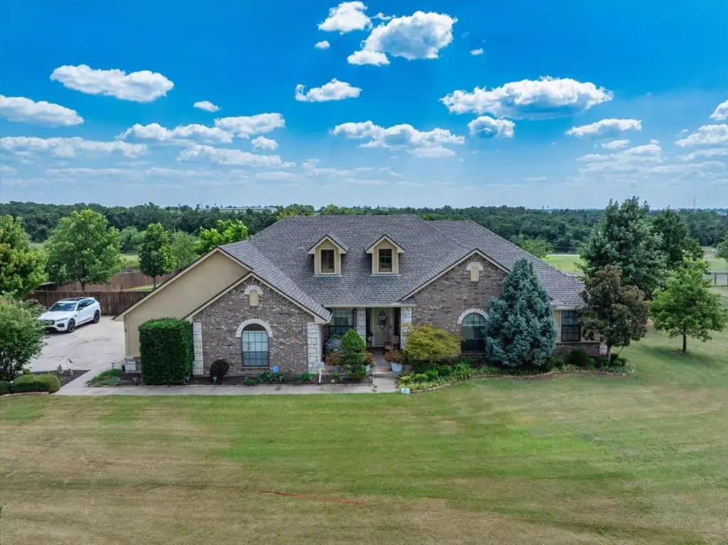 1633 Twin Spires TRL, Guthrie, OK 73044