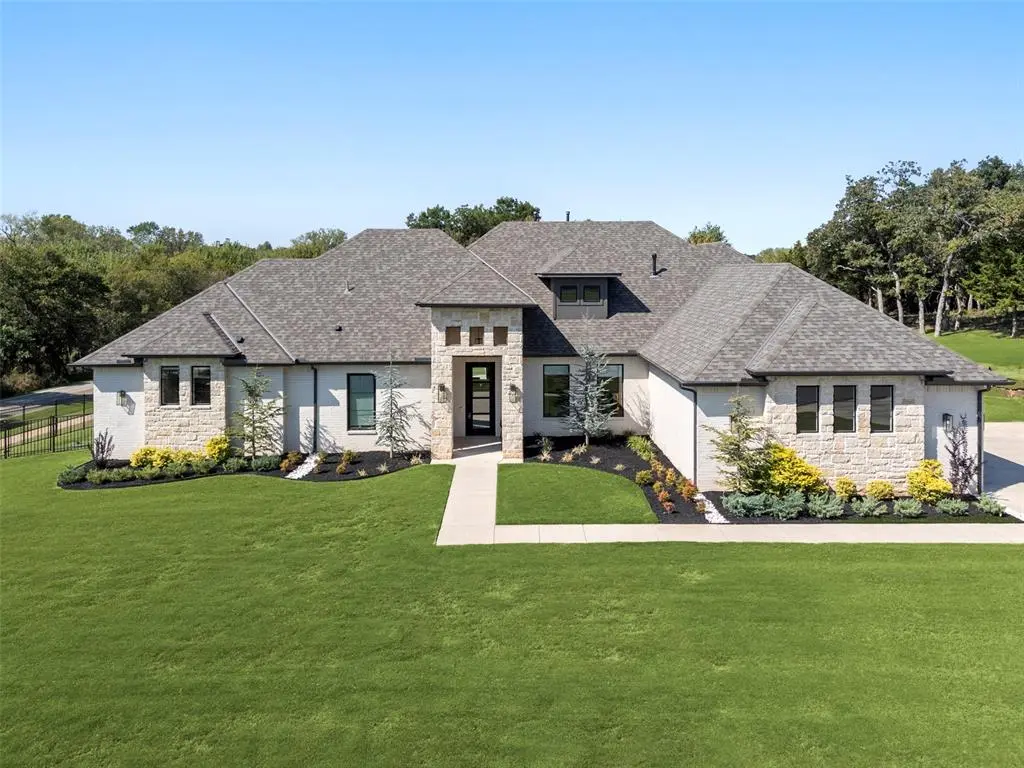 9401 Autumn Park LN, Oklahoma City, OK 73151