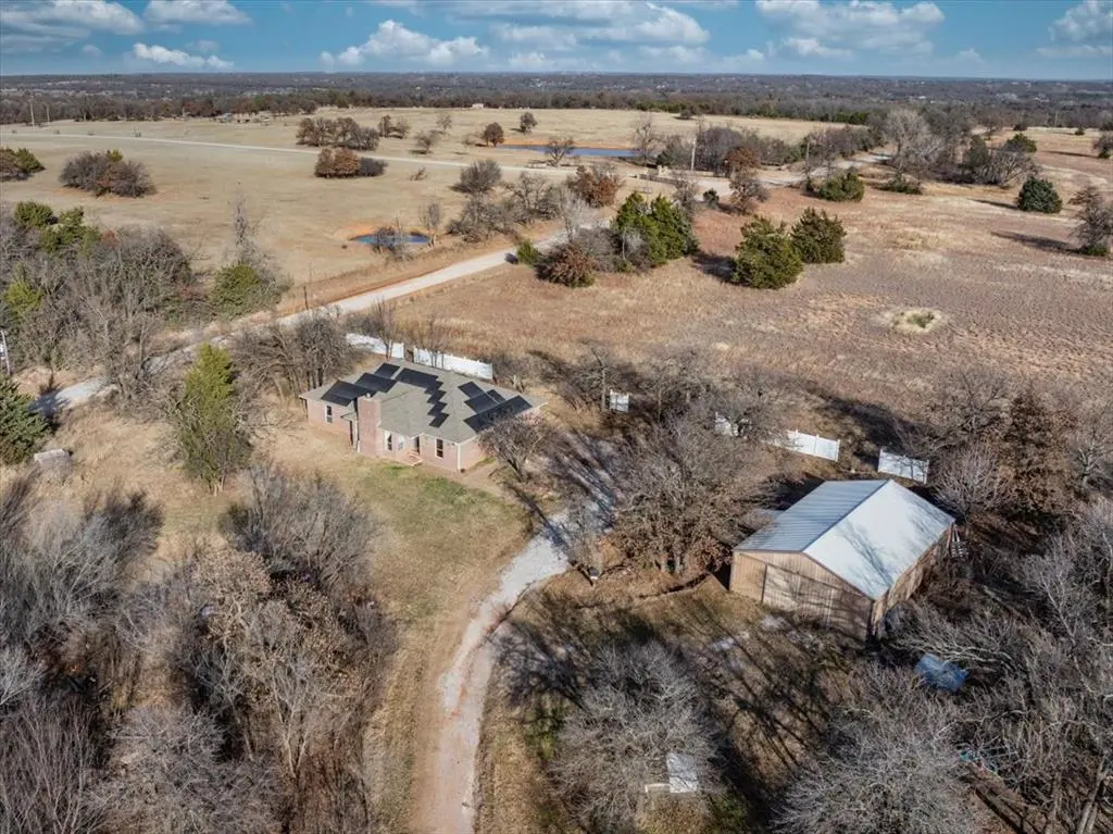 13482 Arrowhead DR, Guthrie, OK 73044