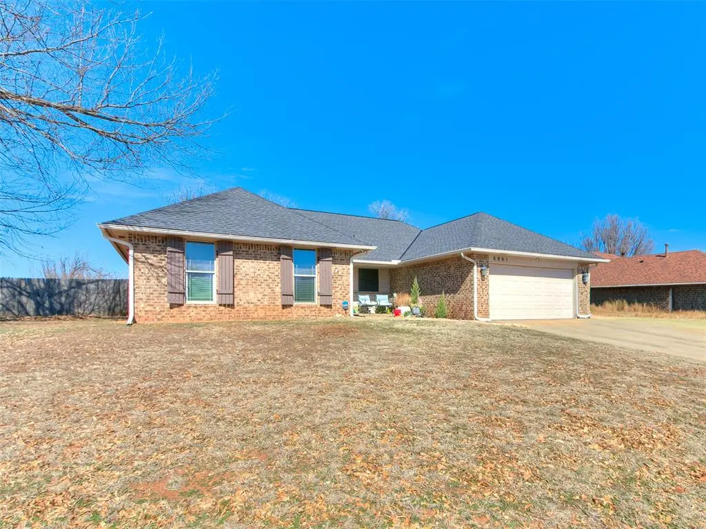 8001 Cinnamon Teal DR, Oklahoma City, OK 73132