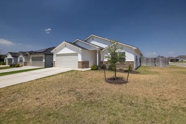 129 Maybelline RD, Jarrell, TX 76537