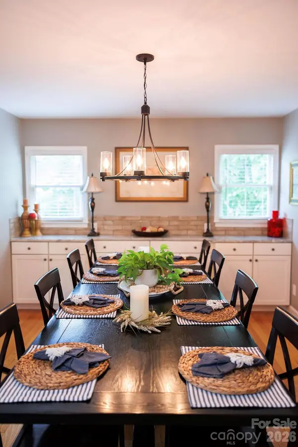 119 Country Meadow LN, Kings Mountain, NC 28086