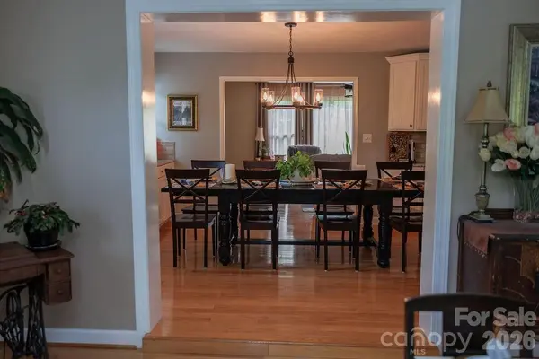 119 Country Meadow LN, Kings Mountain, NC 28086
