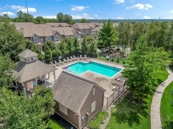 7854 W 157th TER, Overland Park, KS 66223