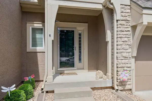 7854 W 157th TER, Overland Park, KS 66223