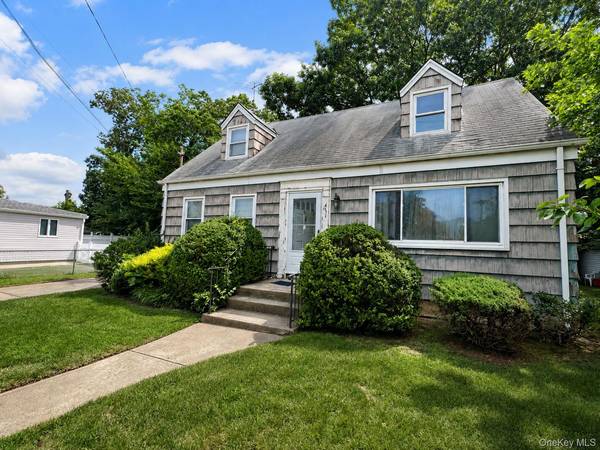 471 Eureka AVE, Elmont, NY 11003