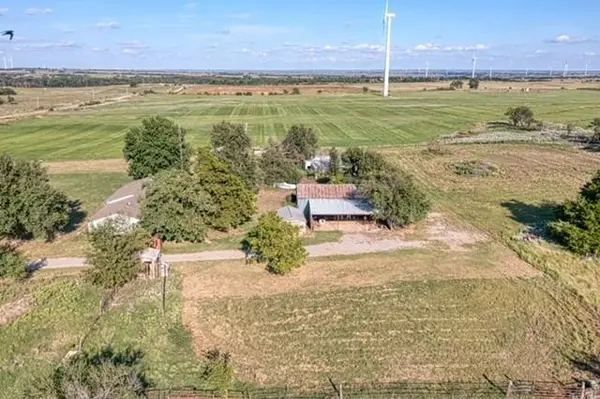 18338 E 1060 RD, Cheyenne, OK 73628