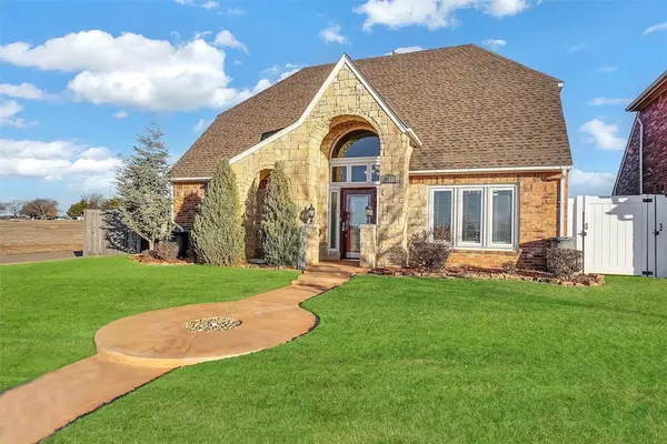 717 E 11th ST, Cordell, OK 73632